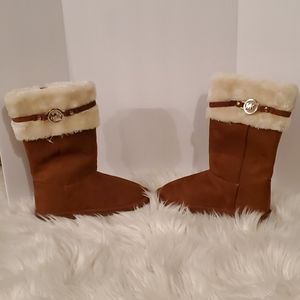 Michael Kors girls brown faux fur boots.